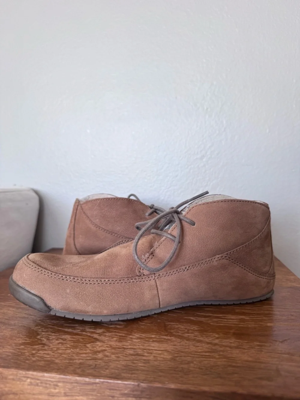 Duluth Trading Men’s Shearling Chukka Slippers Size 8